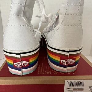 Vans Sk-8 Hi Tapered Rainbow Pride M7.5/W9